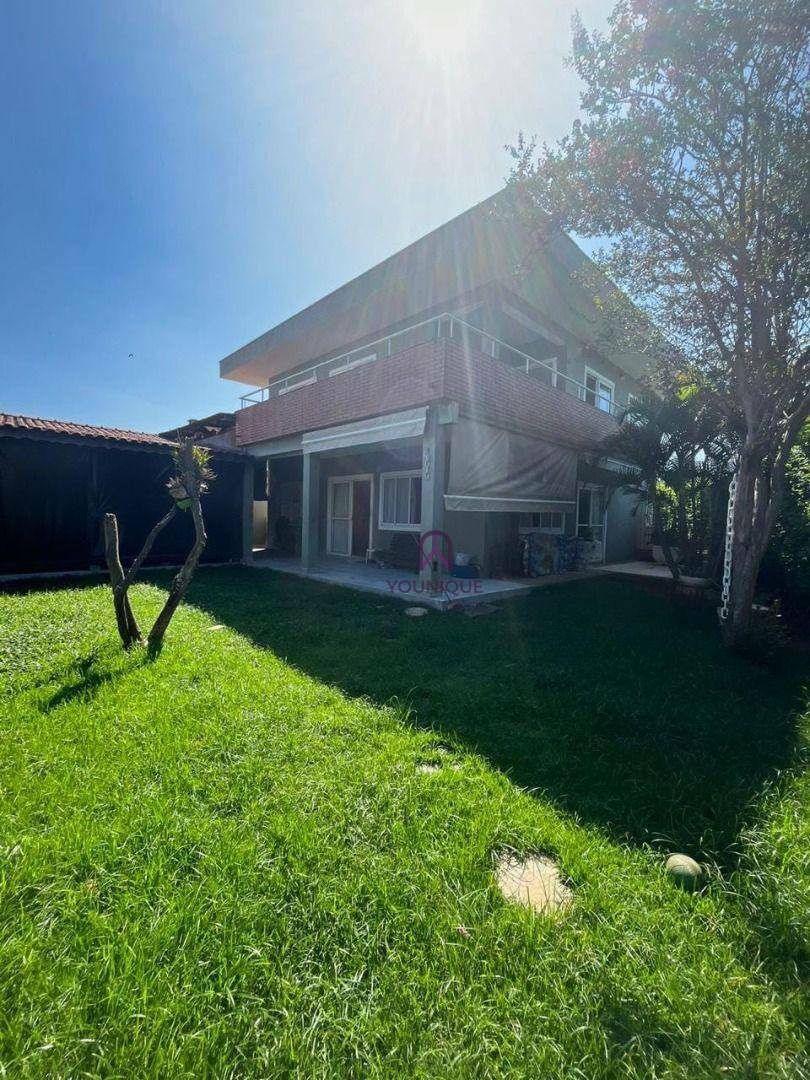 Casa à venda com 3 quartos, 236m² - Foto 9