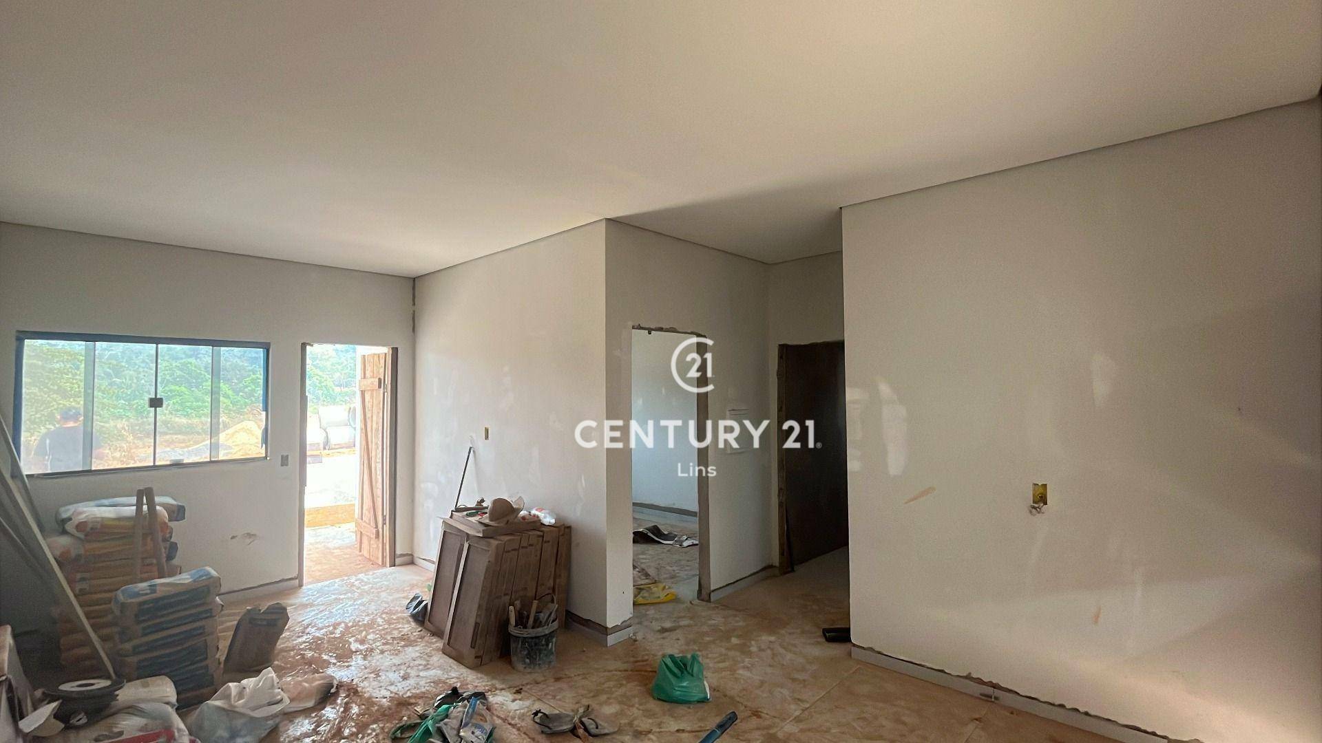 Casa à venda com 2 quartos, 70m² - Foto 4