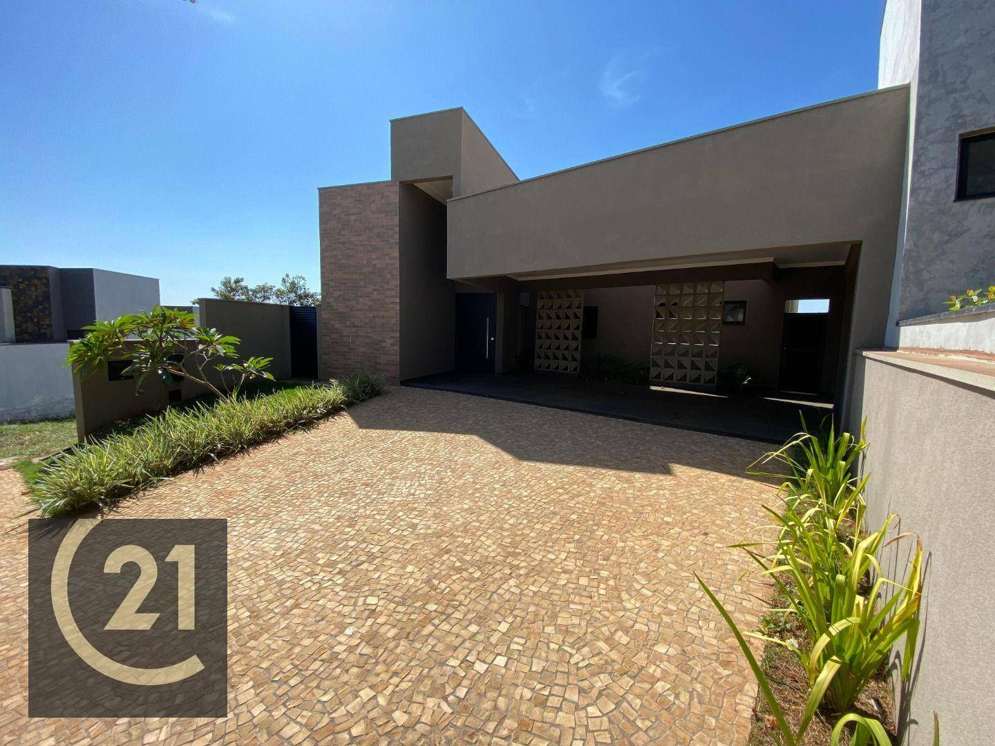 Casa de Condomínio à venda com 3 quartos, 230m² - Foto 2