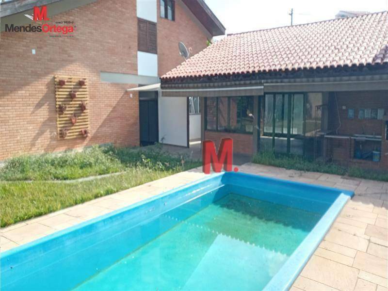 Casa à venda com 3 quartos, 226m² - Foto 8