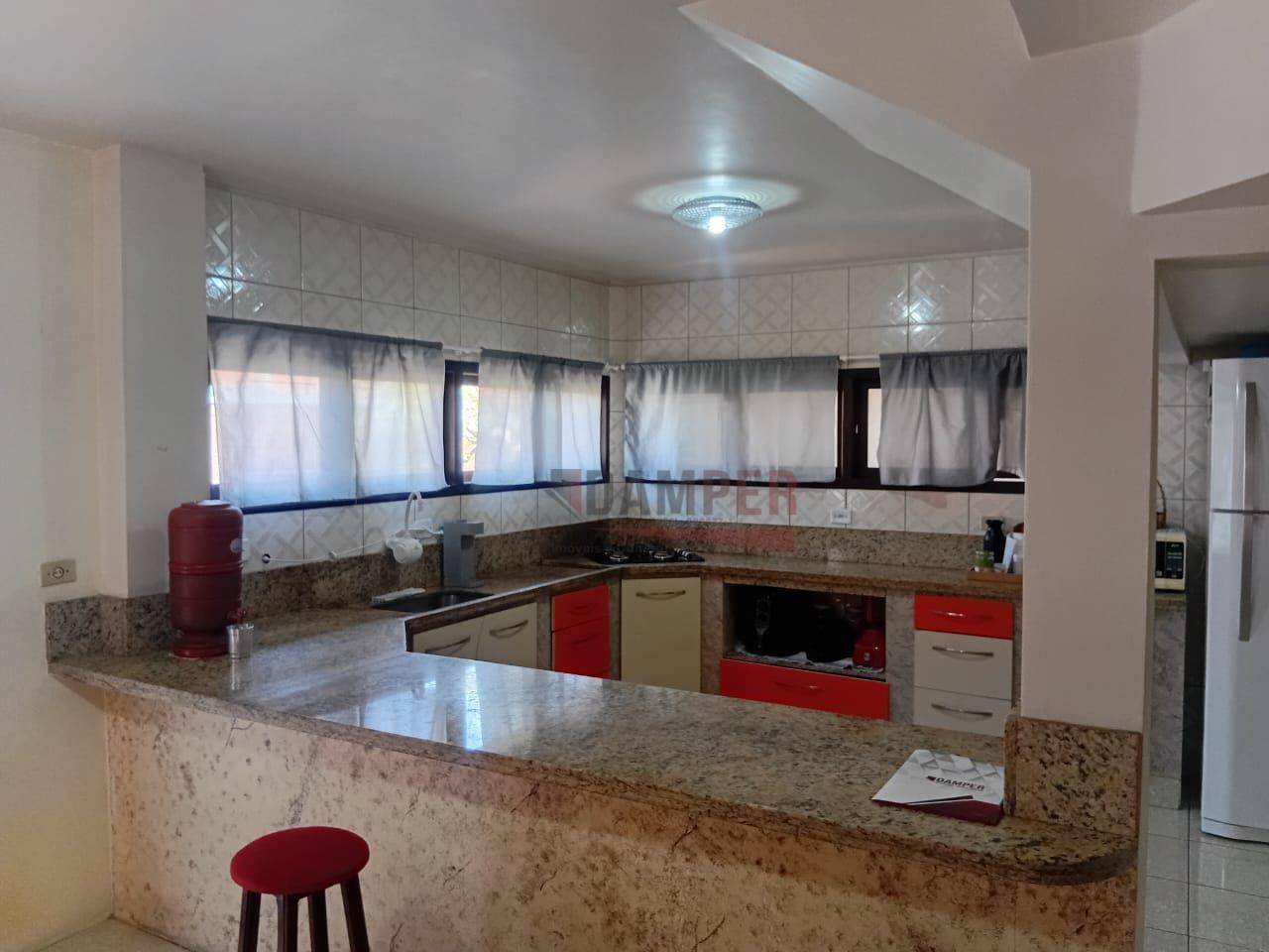 Casa, 3 quartos, 129 m² - Foto 1