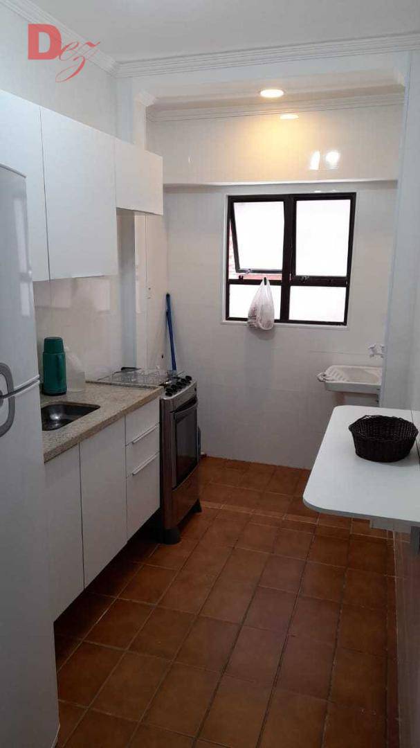 Apartamento à venda com 2 quartos, 70m² - Foto 1