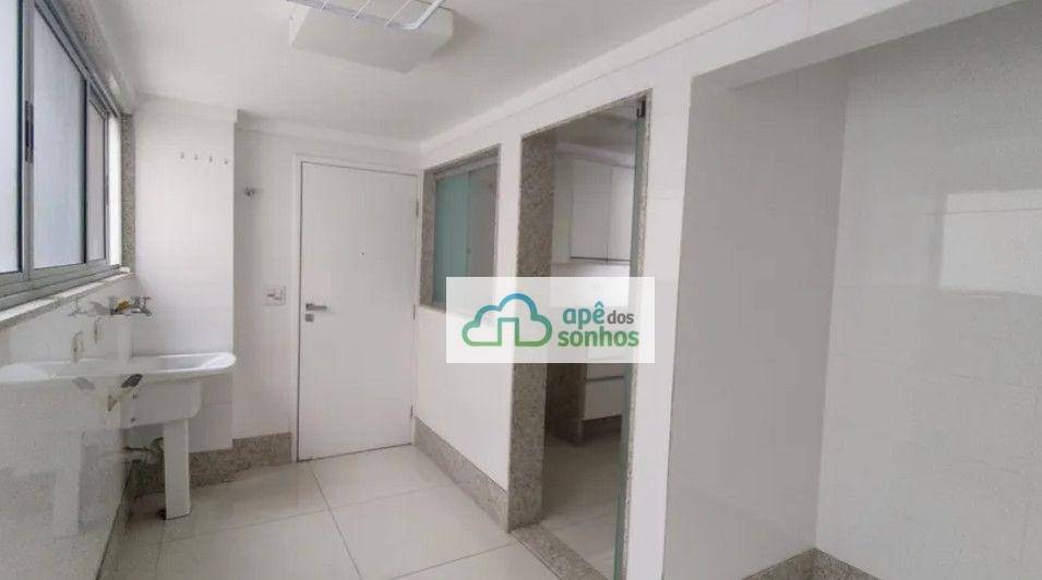 Apartamento para alugar com 3 quartos, 155m² - Foto 17