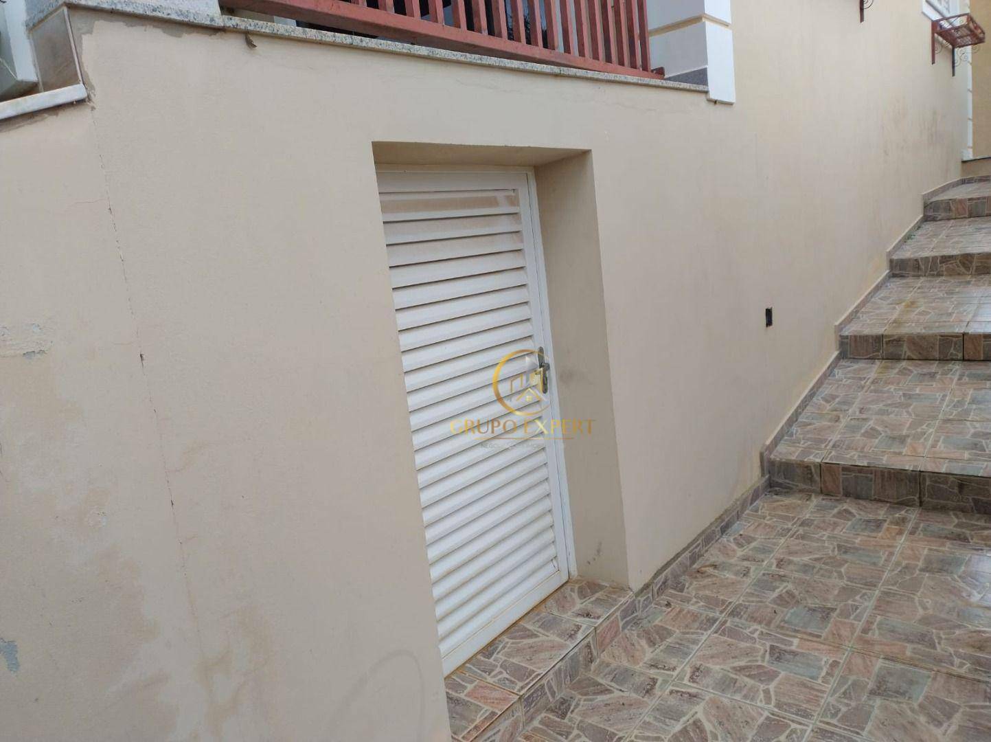 Chácara à venda com 3 quartos, 323m² - Foto 2