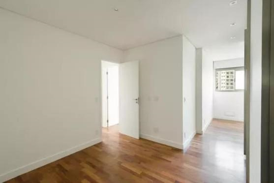 Apartamento à venda com 3 quartos, 238m² - Foto 4