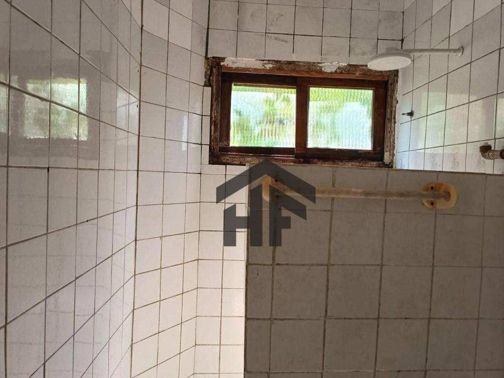 Casa à venda com 4 quartos, 250m² - Foto 15