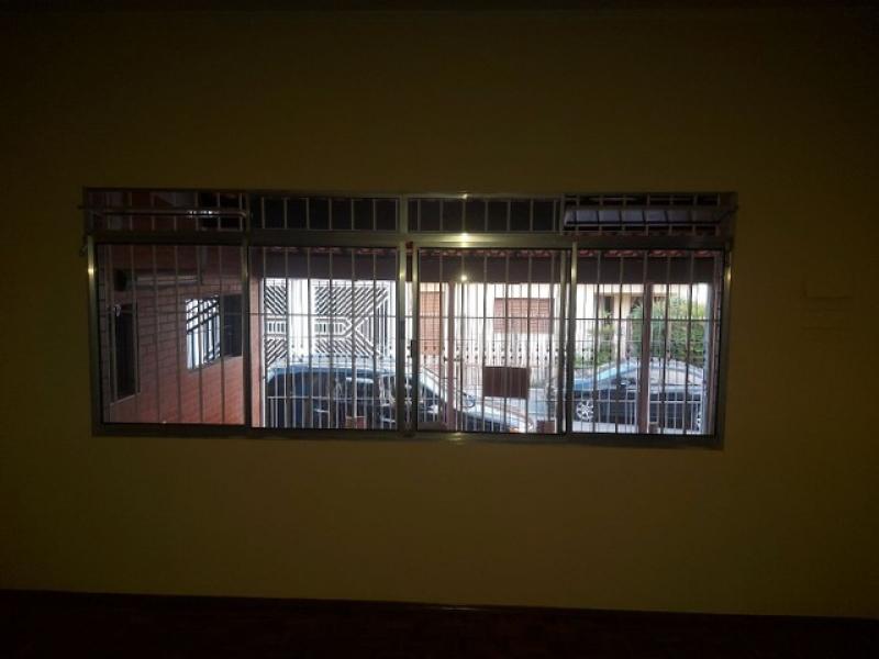 Sobrado à venda com 3 quartos, 130m² - Foto 1