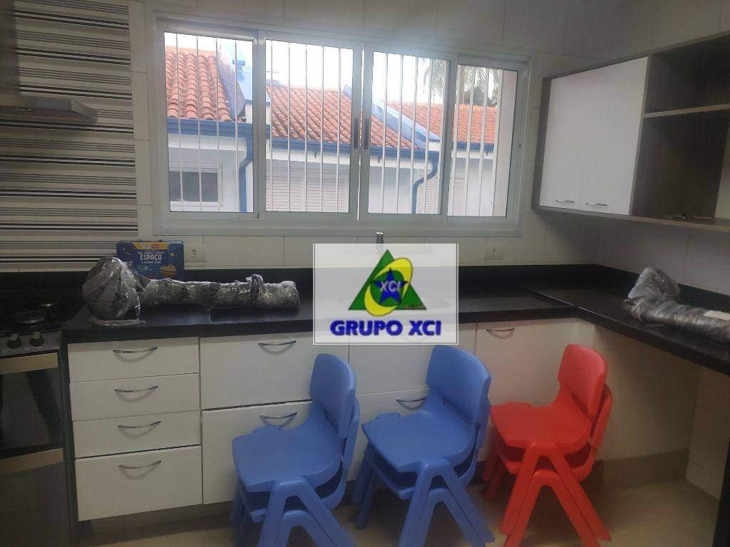 Casa para alugar com 4 quartos, 459m² - Foto 16