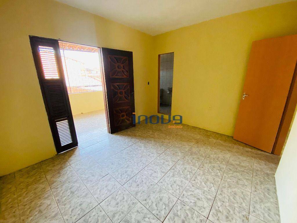 Casa para alugar com 2 quartos, 150m² - Foto 1