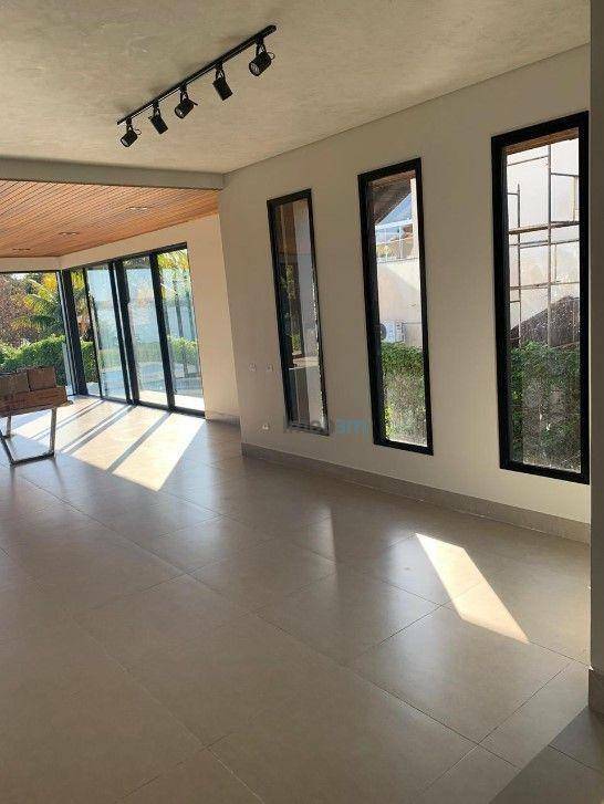 Casa de Condomínio à venda com 5 quartos, 285m² - Foto 12