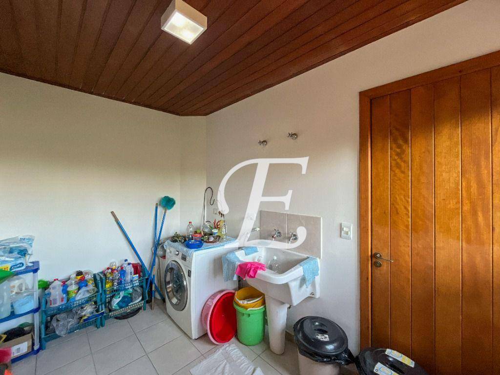 Casa de Condomínio para alugar com 5 quartos, 468m² - Foto 31