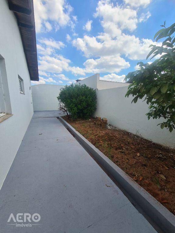 Casa de Condomínio à venda com 4 quartos, 224m² - Foto 28