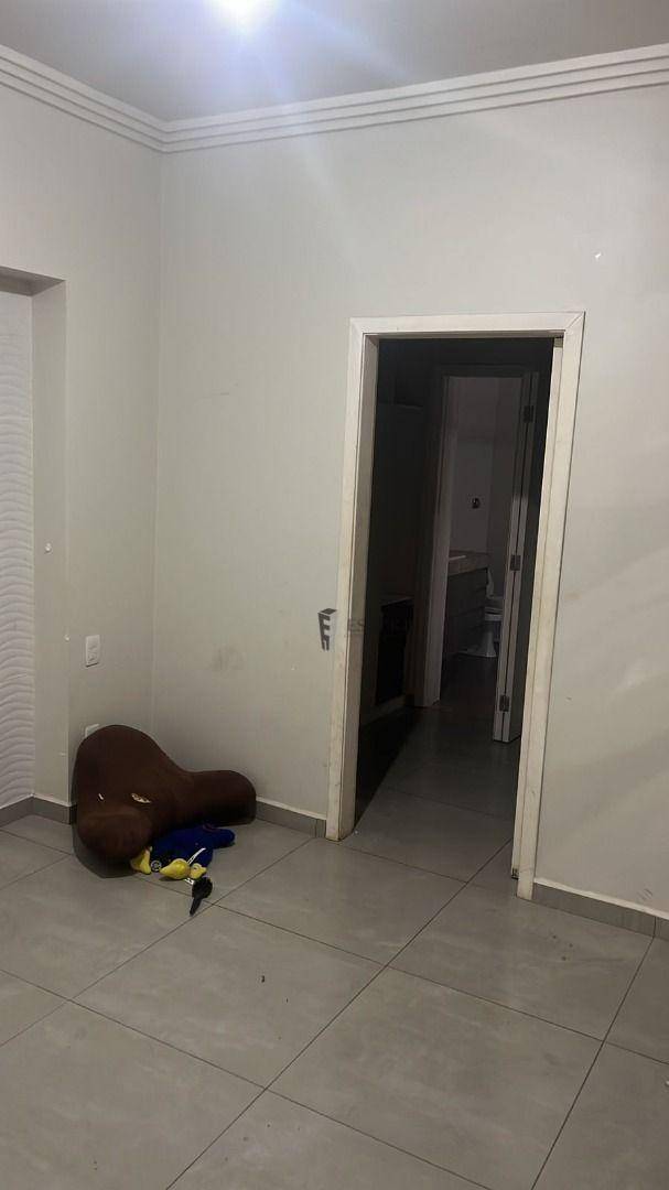 Casa à venda com 3 quartos, 200m² - Foto 17