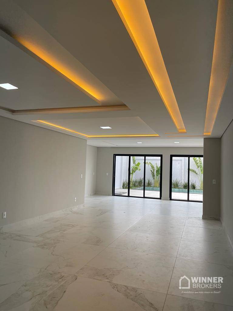 Casa à venda com 3 quartos, 186m² - Foto 2