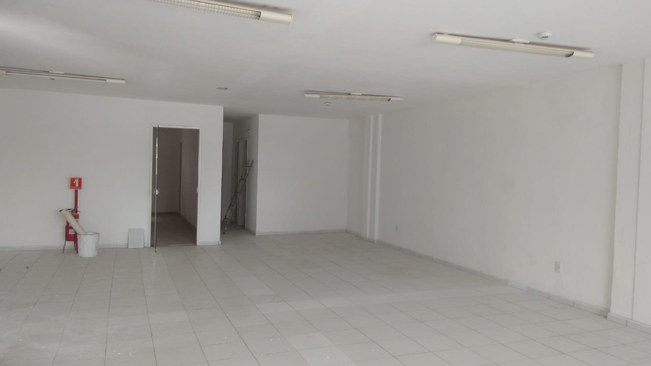 Depósito-Galpão-Armazém para alugar com 1 quarto, 700m² - Foto 16