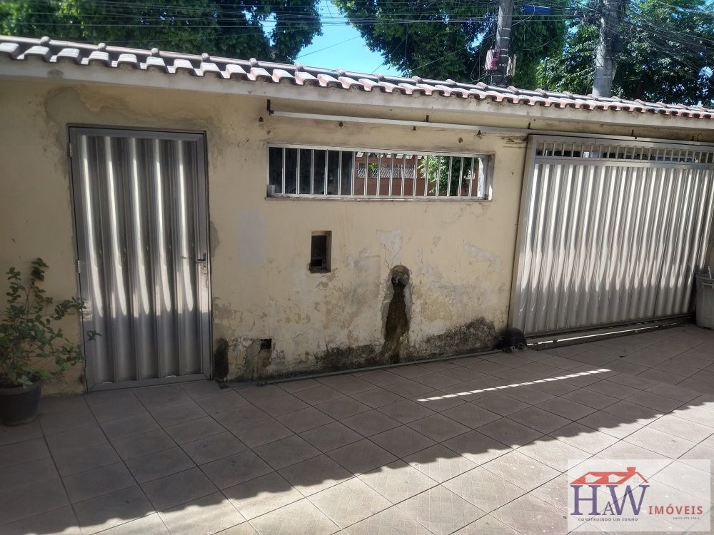 Casa à venda com 4 quartos, 66m² - Foto 2