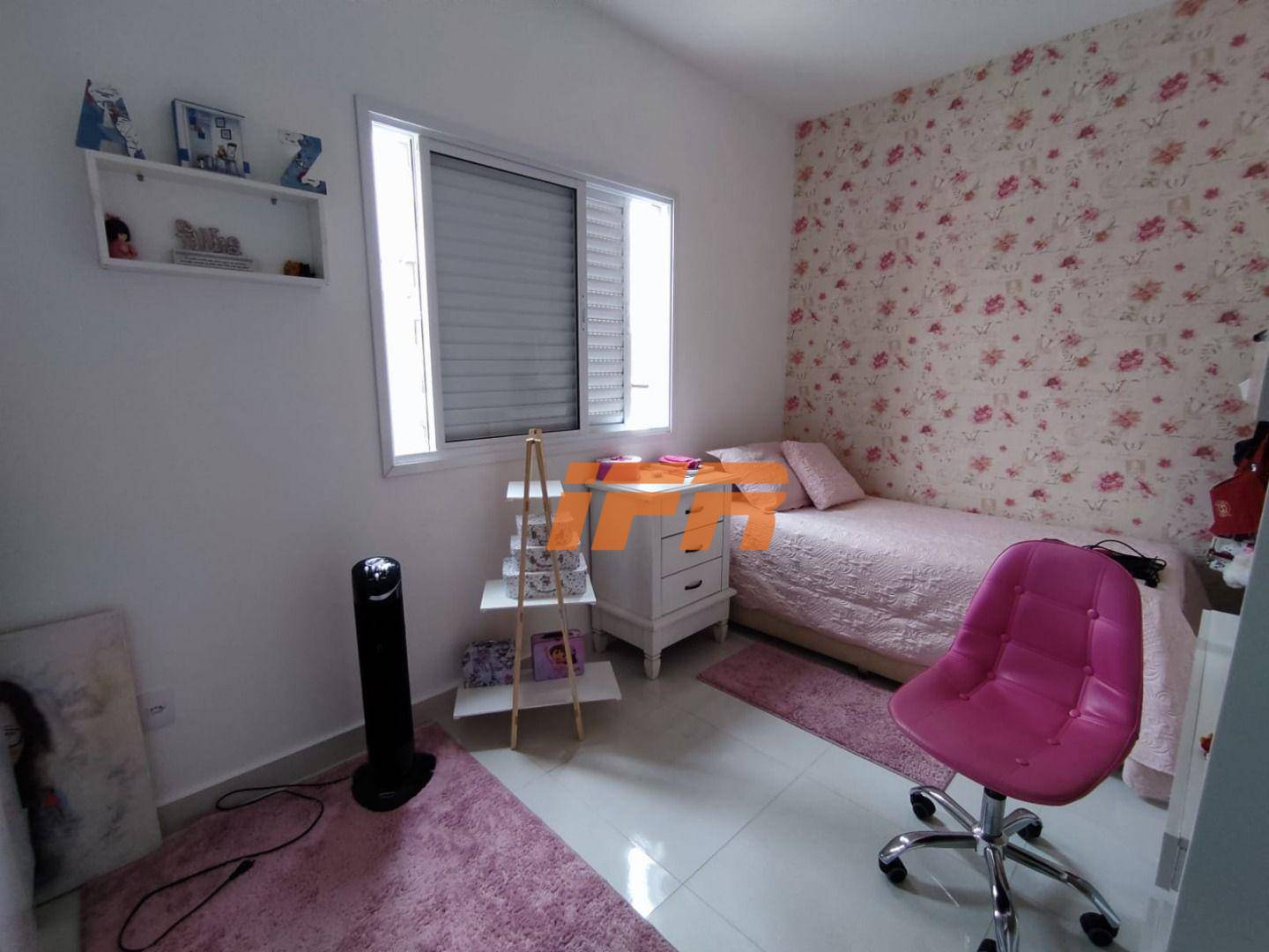 Apartamento à venda com 2 quartos, 67m² - Foto 2