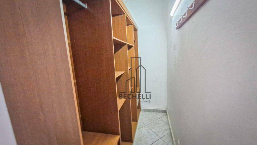Casa para alugar com 4 quartos, 226m² - Foto 9