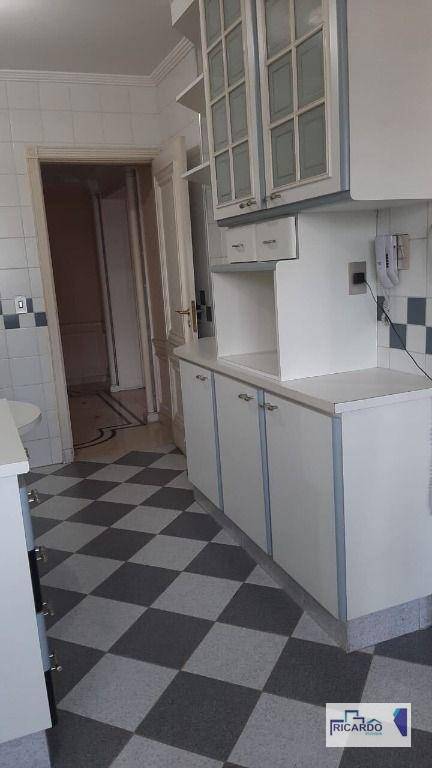 Apartamento à venda com 3 quartos, 210m² - Foto 13