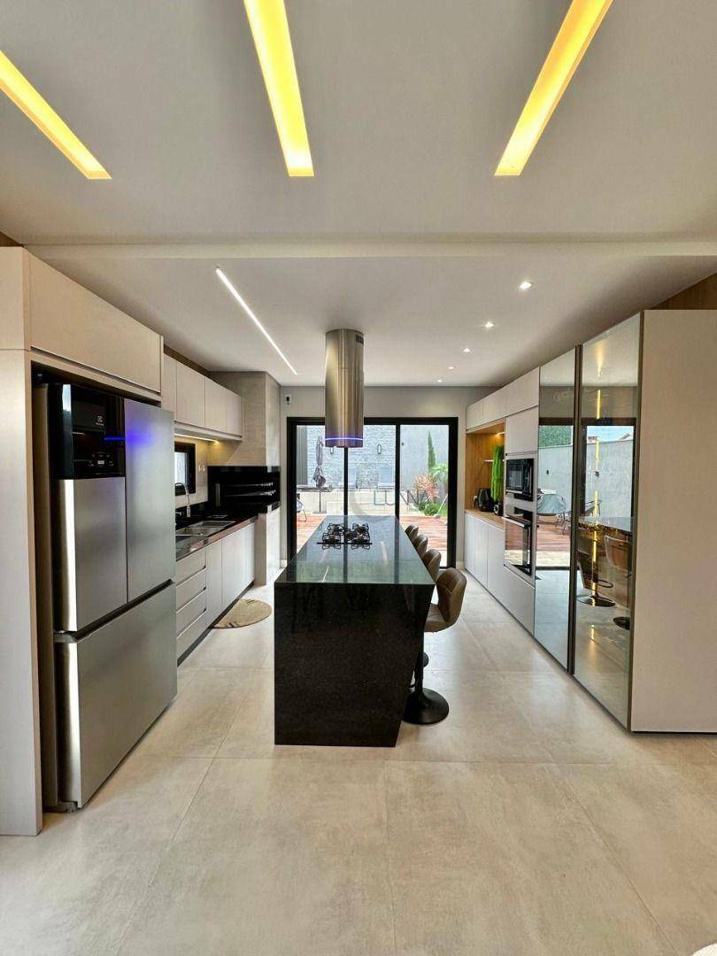 Sobrado à venda com 3 quartos, 205m² - Foto 14