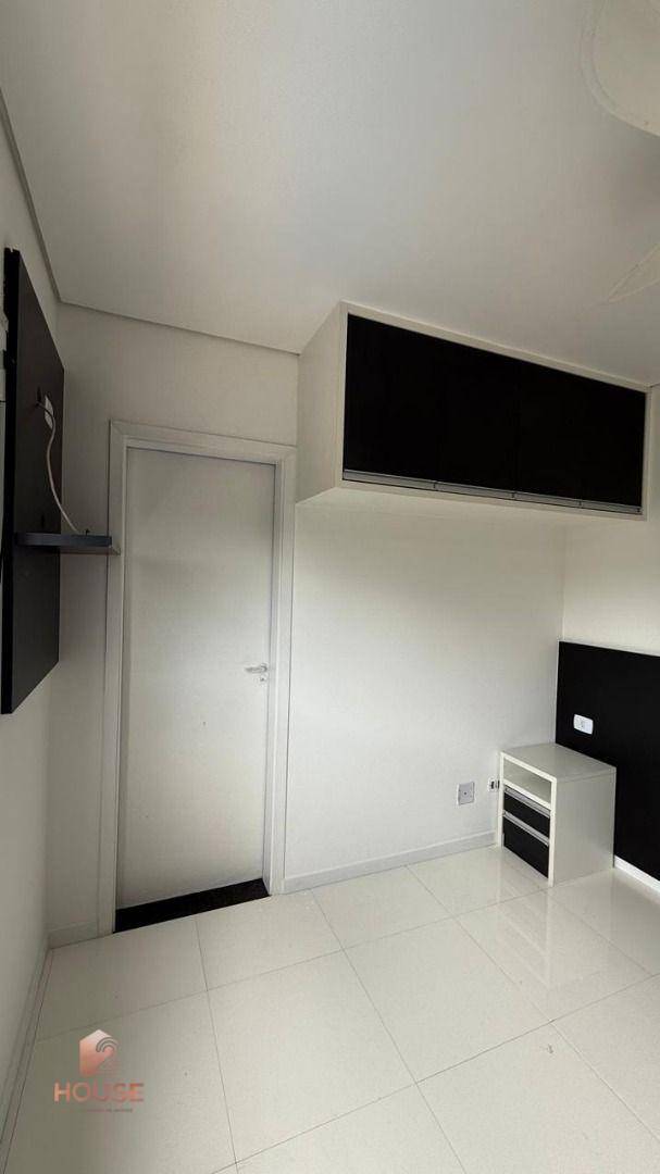 Apartamento para alugar com 3 quartos, 86m² - Foto 12