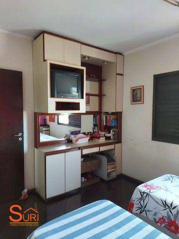 Apartamento à venda com 3 quartos, 137m² - Foto 9