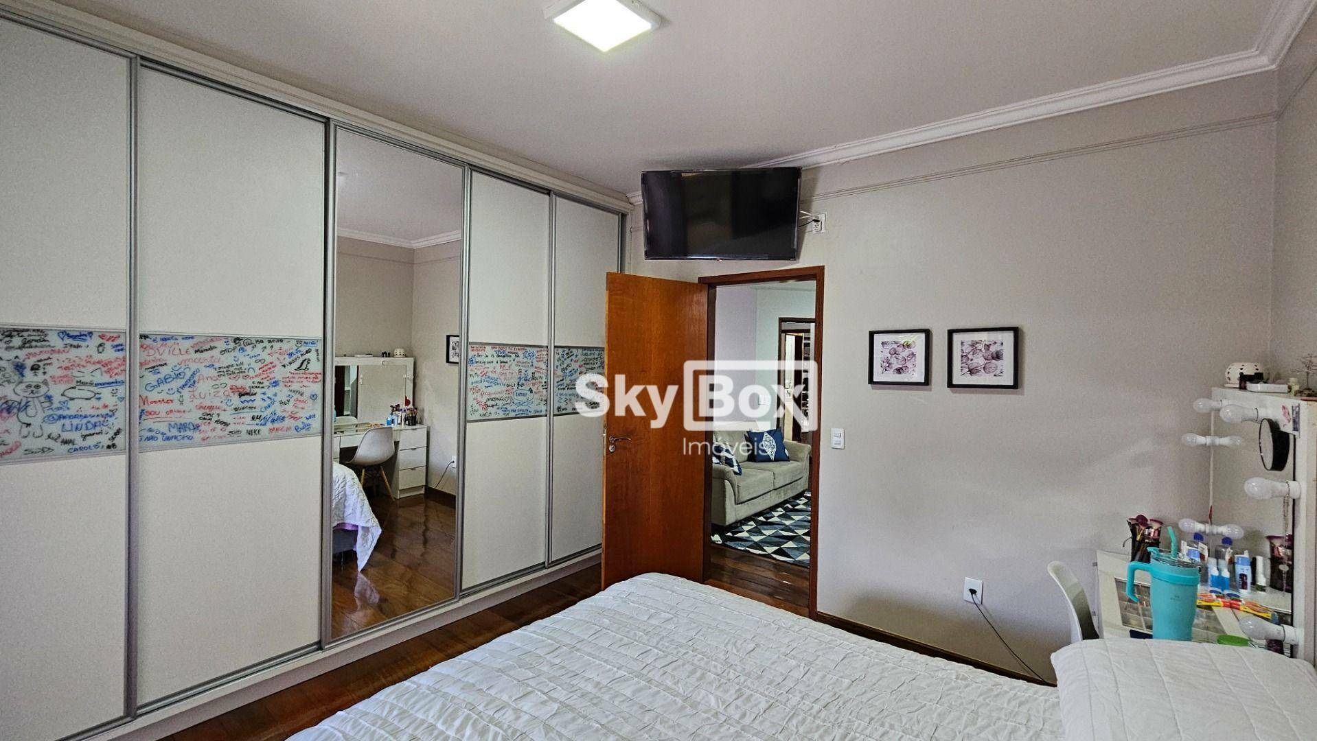 Casa à venda com 3 quartos, 241m² - Foto 37