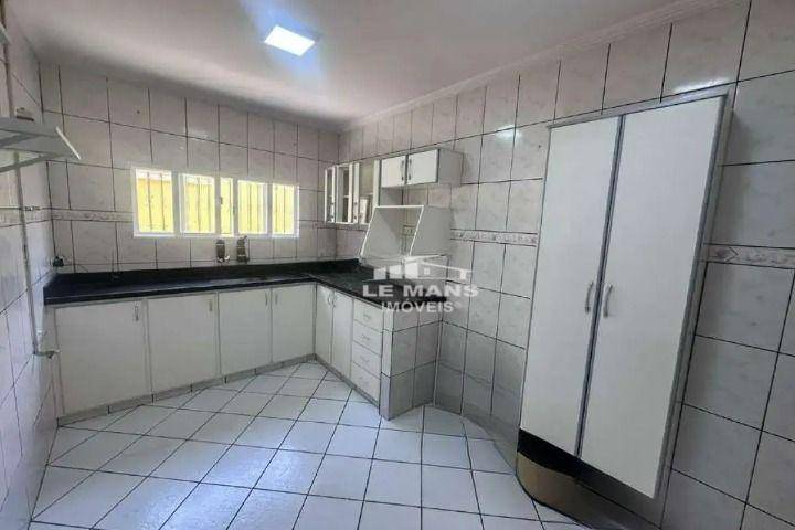 Casa, 3 quartos, 128 m² - Foto 1