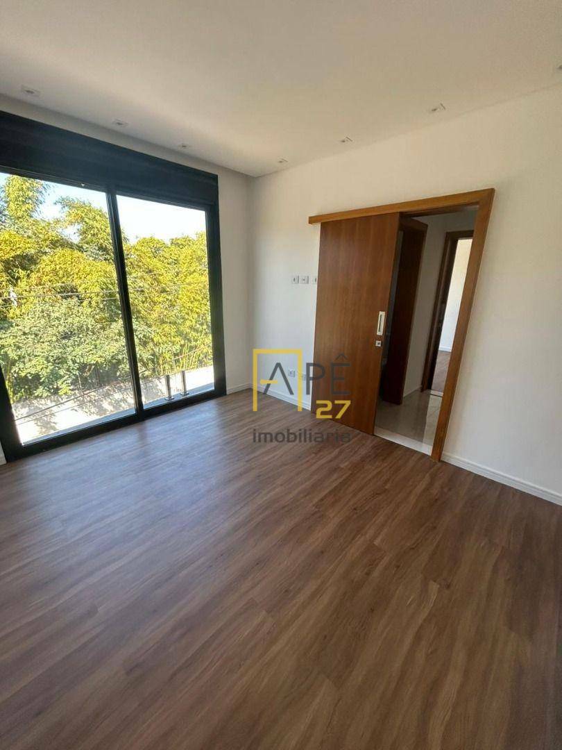 Sobrado à venda com 4 quartos, 340m² - Foto 14