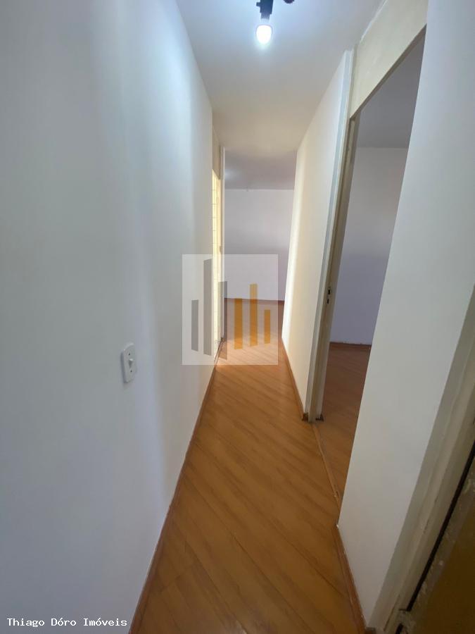 Apartamento para alugar com 2 quartos, 55m² - Foto 4