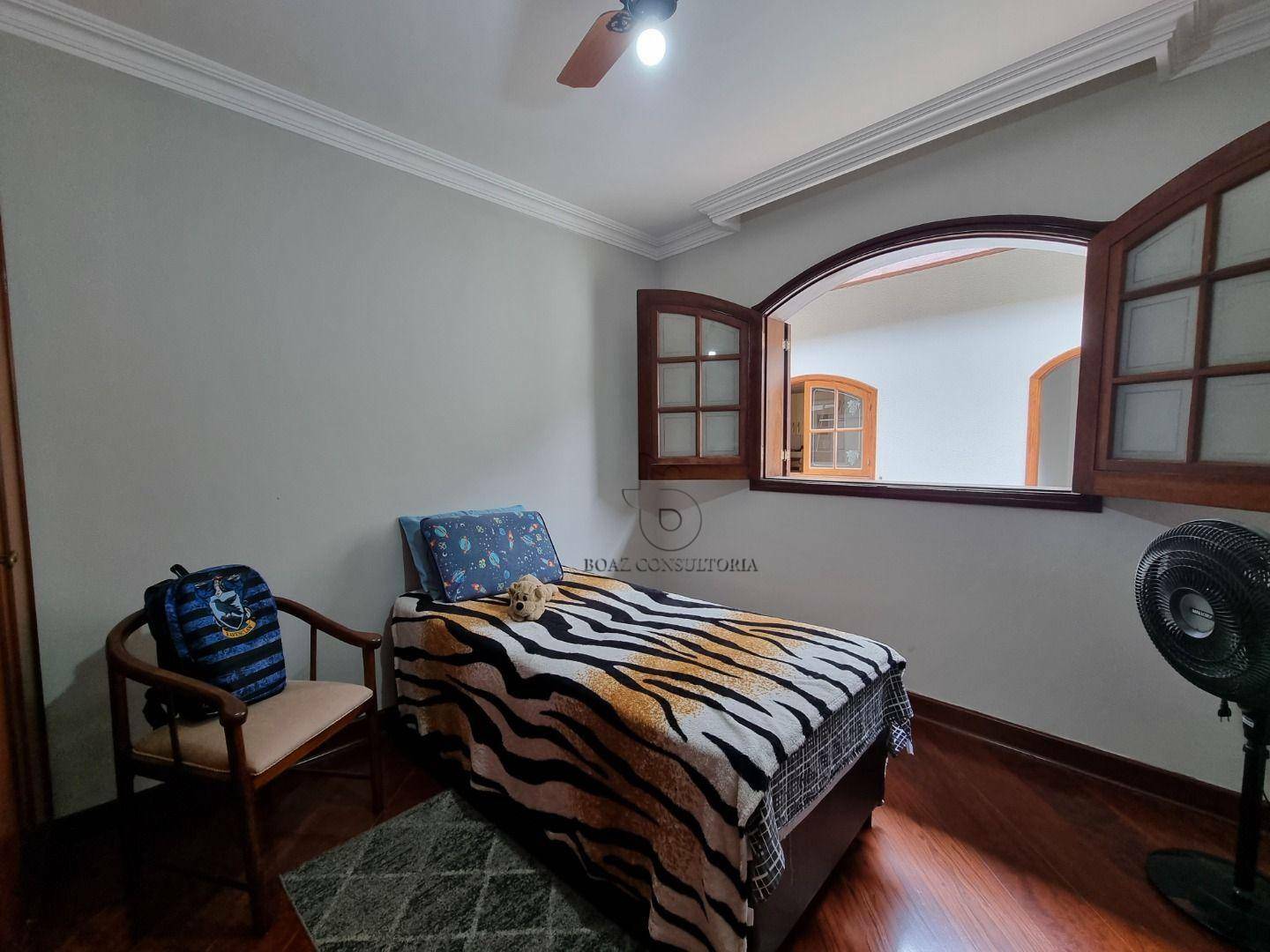 Casa de Condomínio à venda com 4 quartos, 500m² - Foto 28