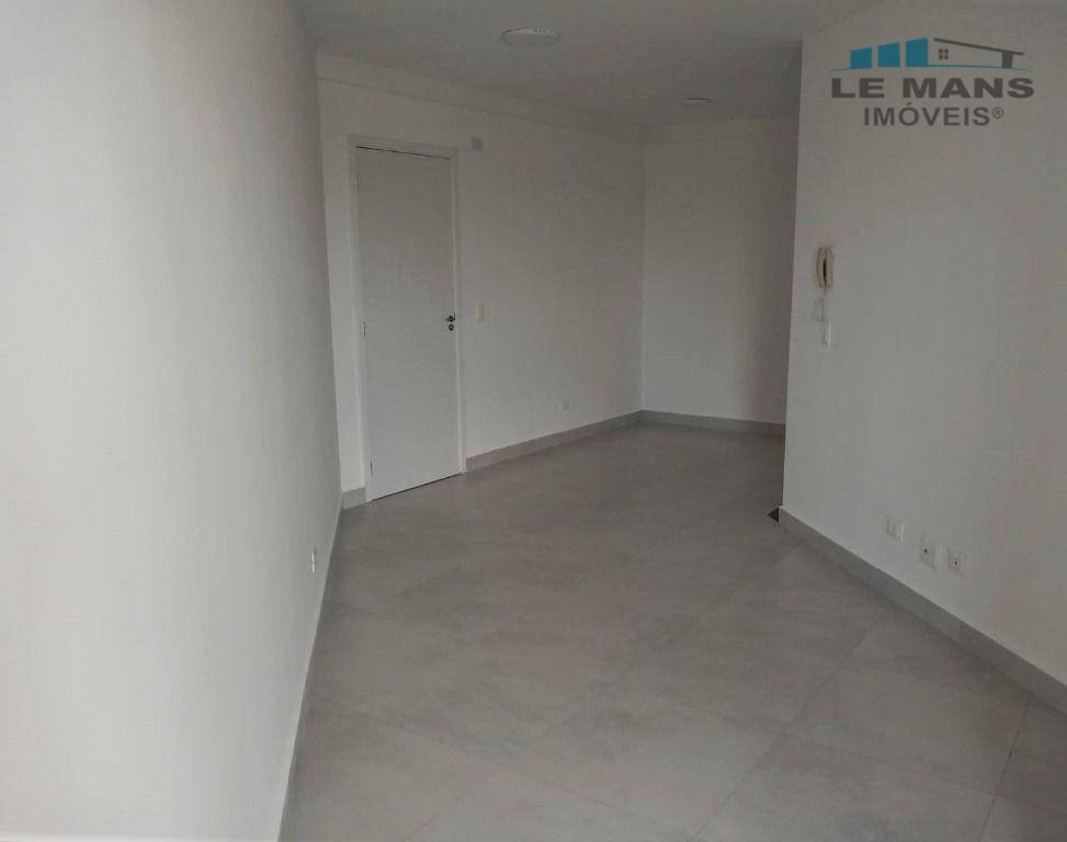 Apartamento à venda com 2 quartos, 62m² - Foto 5