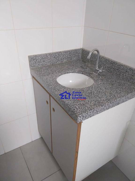 Apartamento para alugar com 2 quartos, 32m² - Foto 17