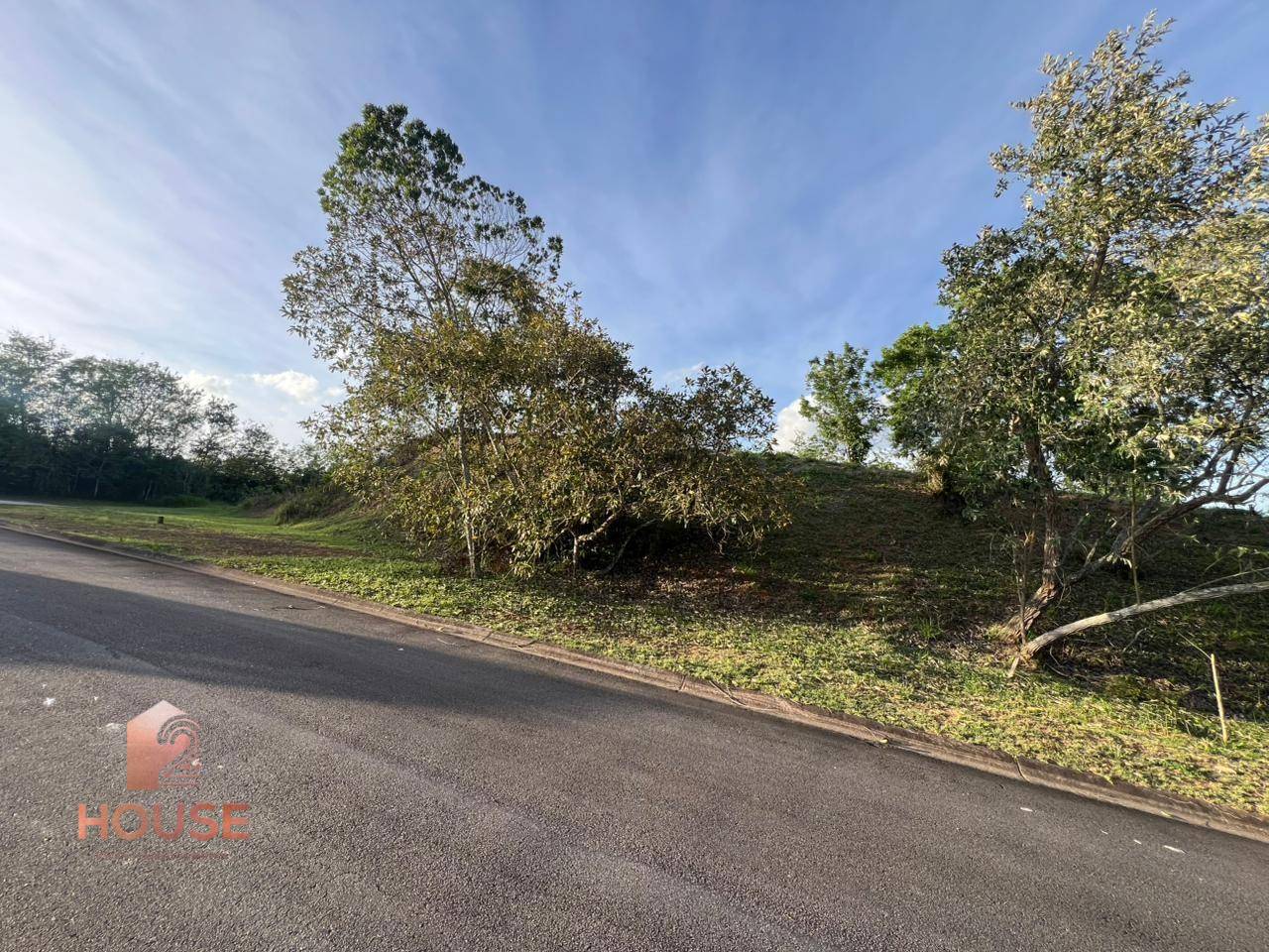 Loteamento e Condomínio, 800 m² - Foto 2