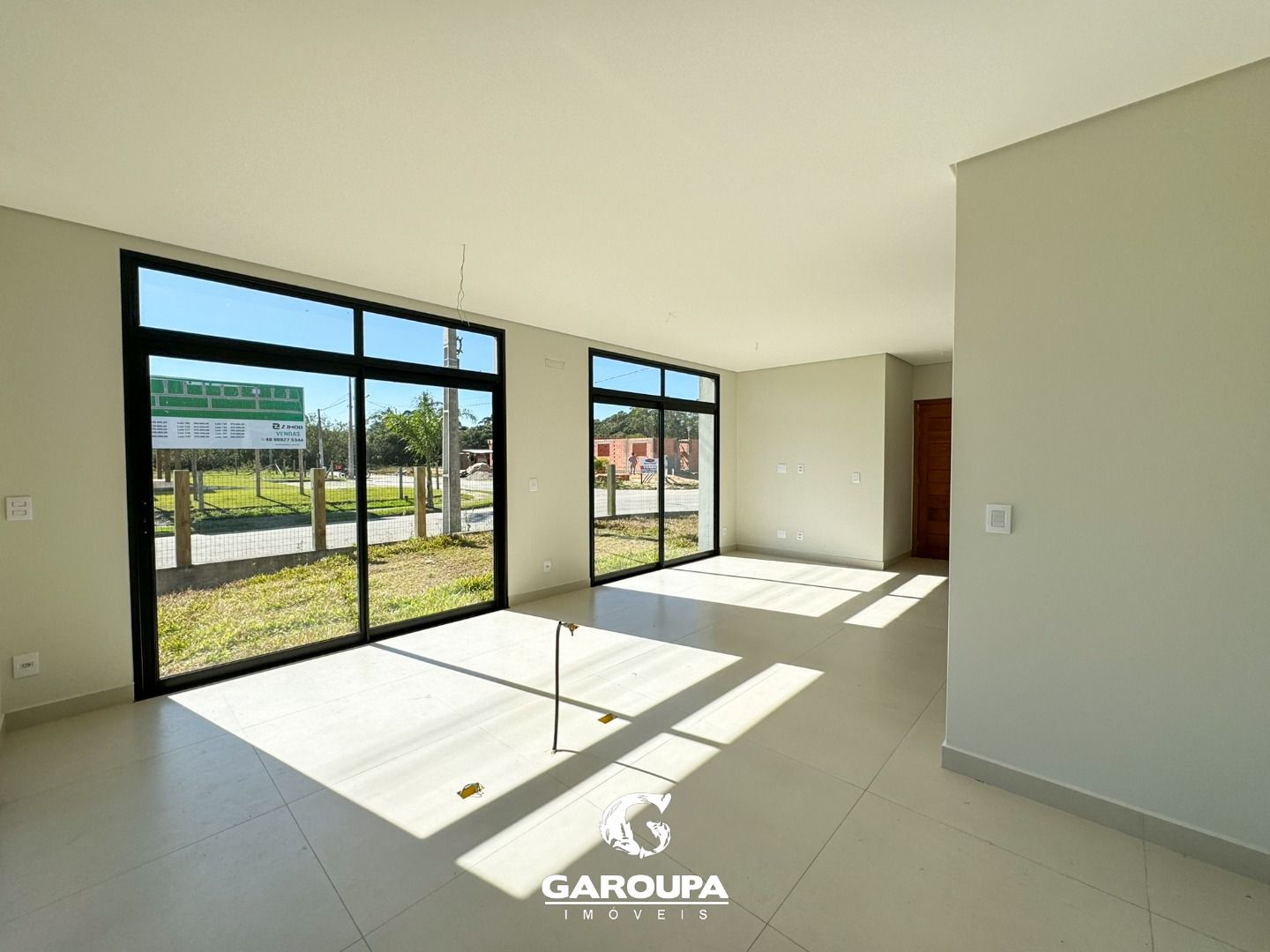 Casa à venda com 3 quartos, 101m² - Foto 4