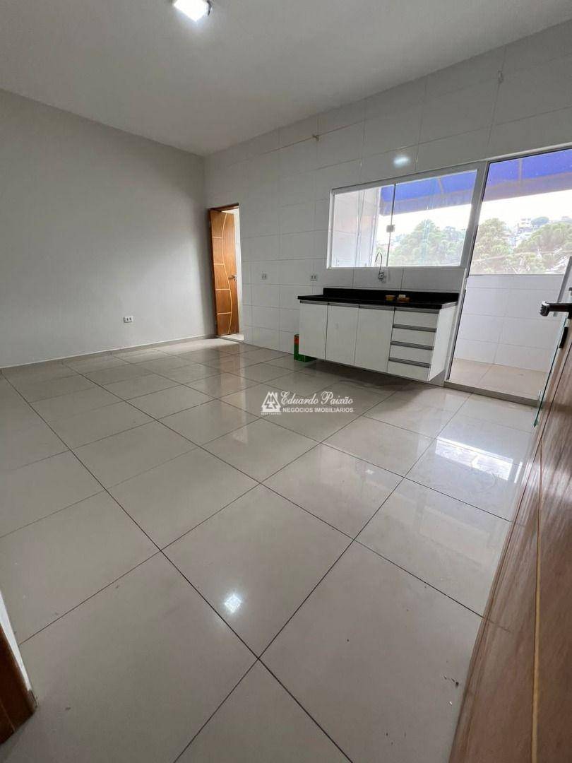 Casa para alugar com 2 quartos, 100m² - Foto 1