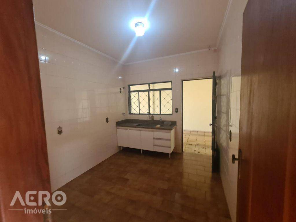 Casa à venda com 3 quartos, 182m² - Foto 18