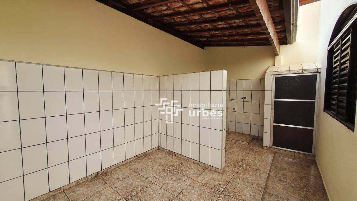 Casa à venda com 2 quartos, 100m² - Foto 18