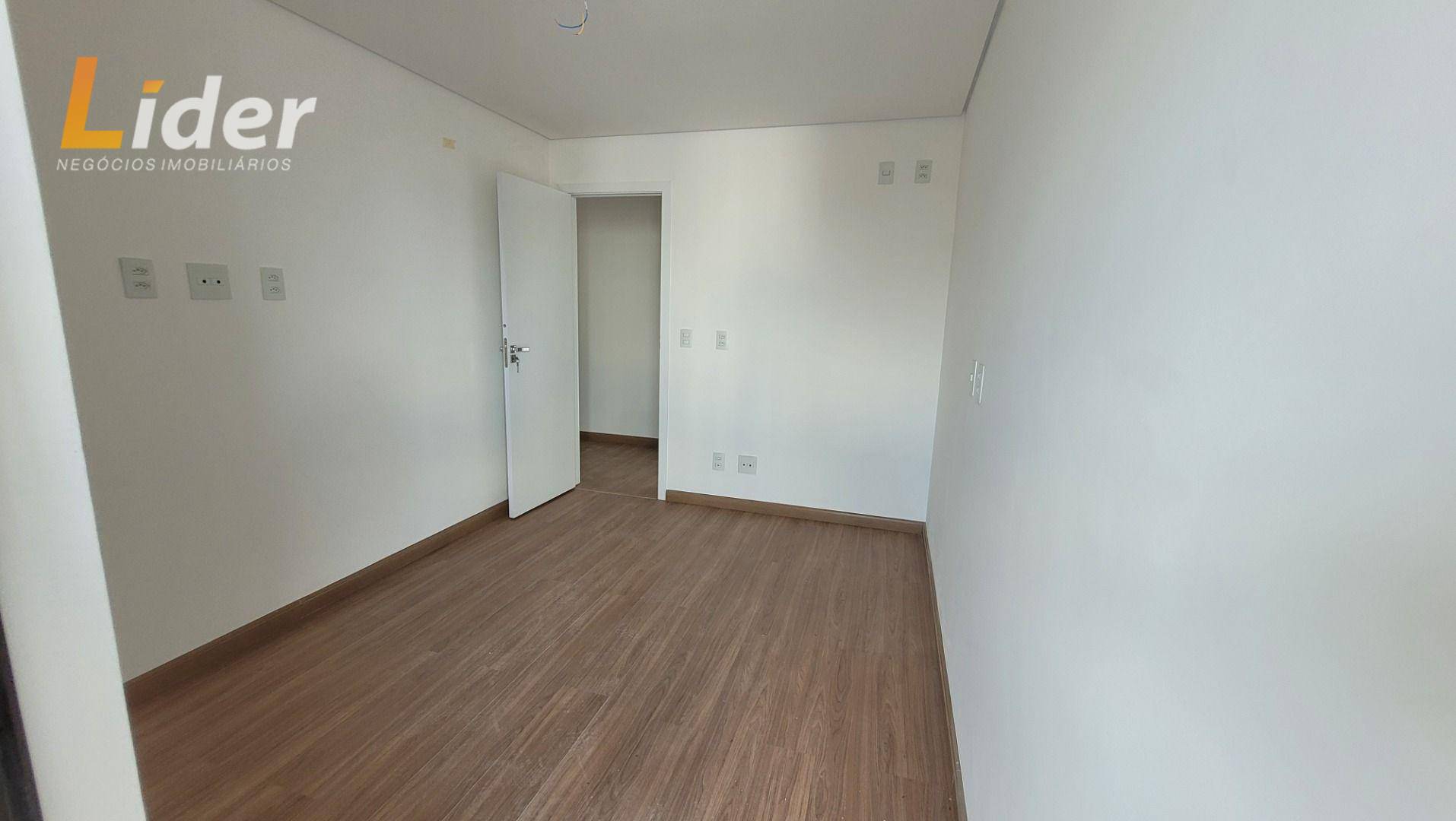 Apartamento à venda com 2 quartos, 79m² - Foto 6