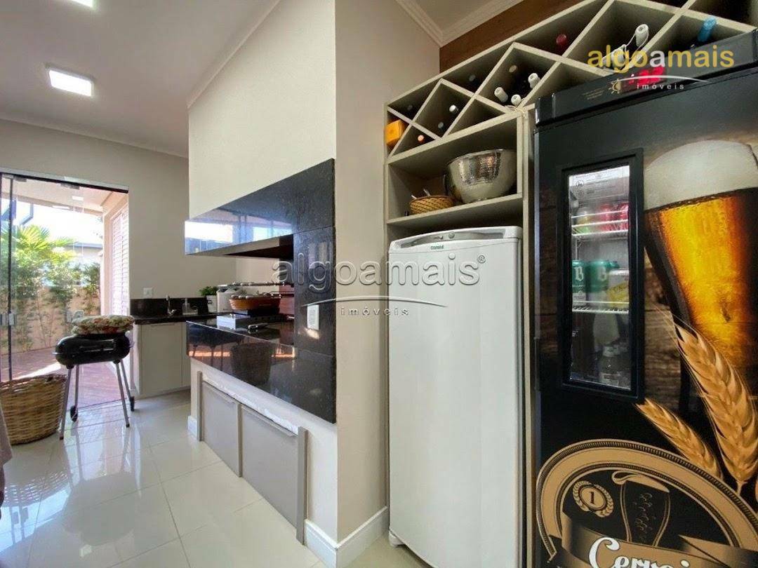 Casa de Condomínio à venda com 5 quartos, 250m² - Foto 16