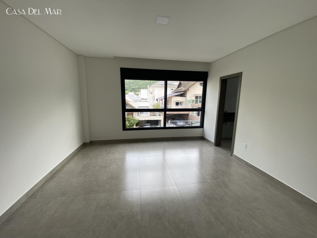 Casa à venda com 3 quartos, 220m² - Foto 18