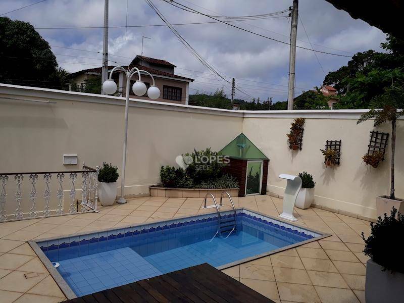 Casa à venda com 5 quartos, 200m² - Foto 3