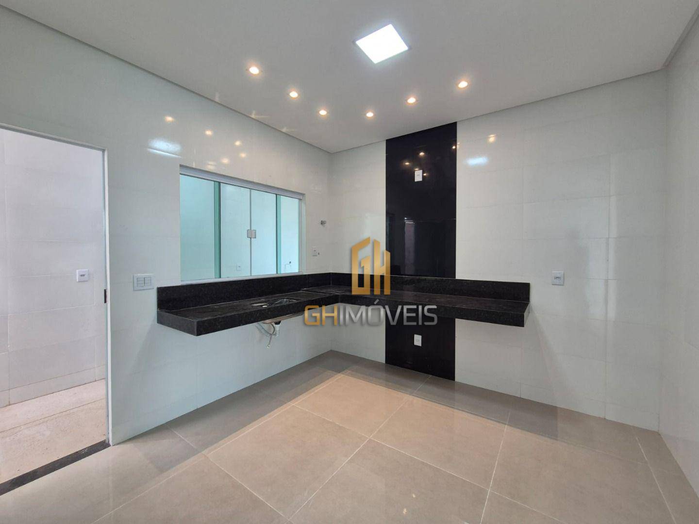 Casa à venda com 3 quartos, 110m² - Foto 11