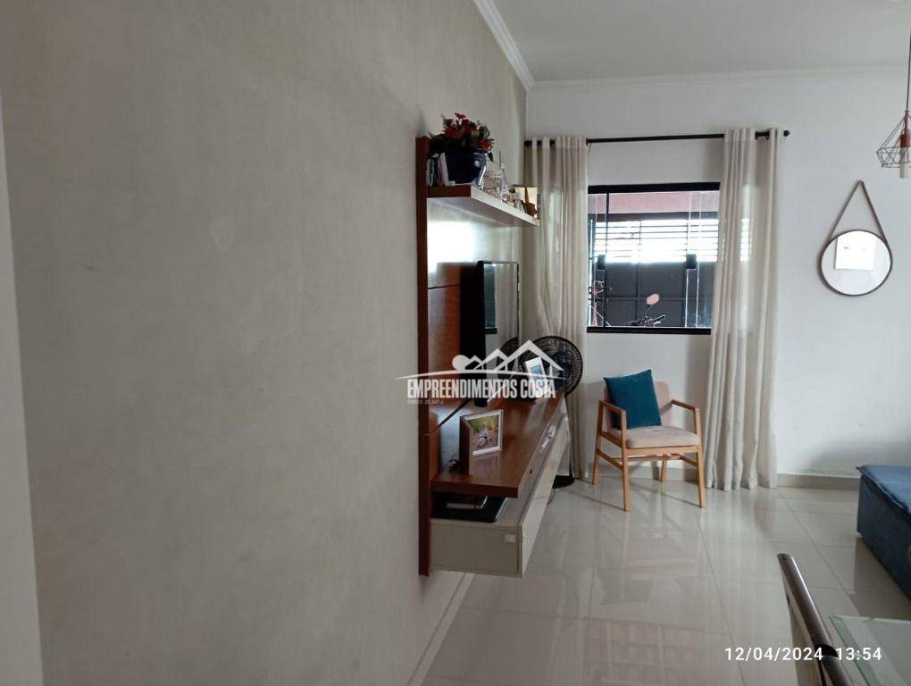 Casa à venda com 1 quarto, 144m² - Foto 2