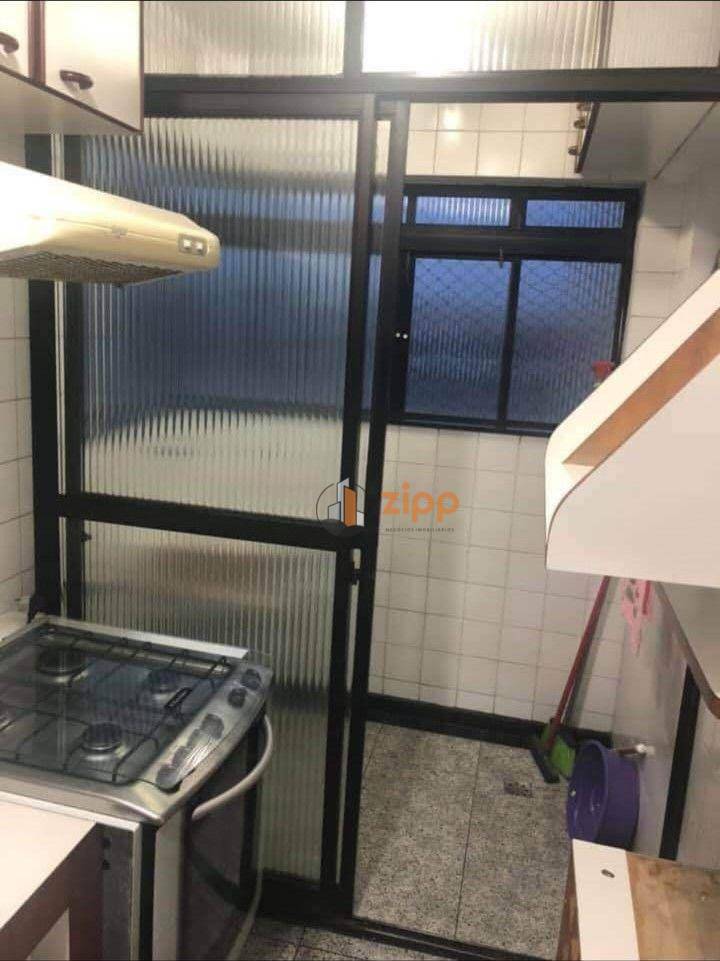 Apartamento para alugar com 2 quartos, 50m² - Foto 11