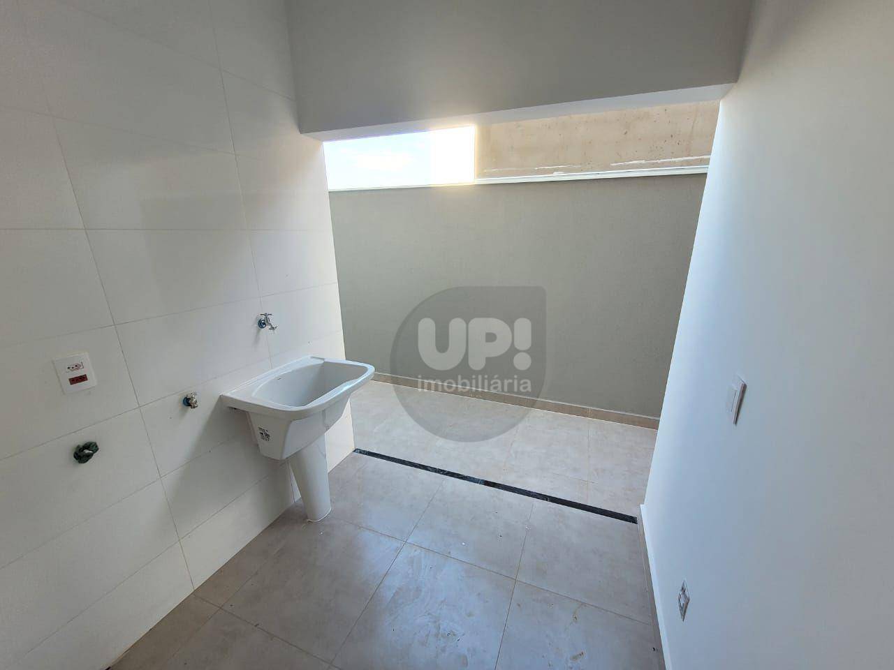 Casa à venda com 3 quartos, 96m² - Foto 11