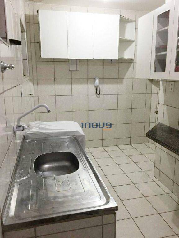 Apartamento à venda com 3 quartos, 74m² - Foto 7