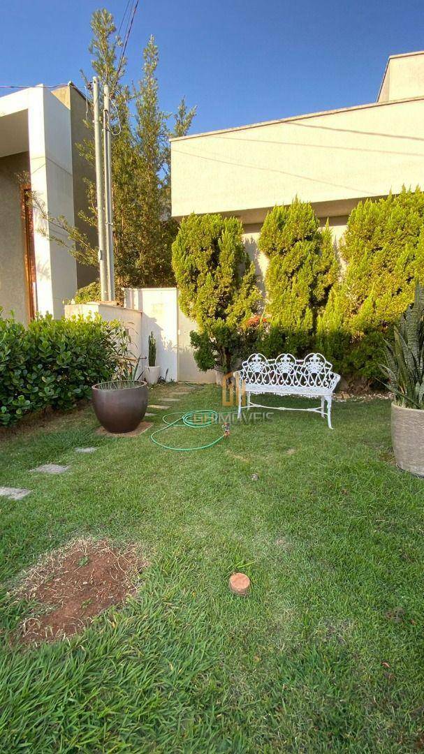 Casa de Condomínio à venda com 4 quartos, 193m² - Foto 2
