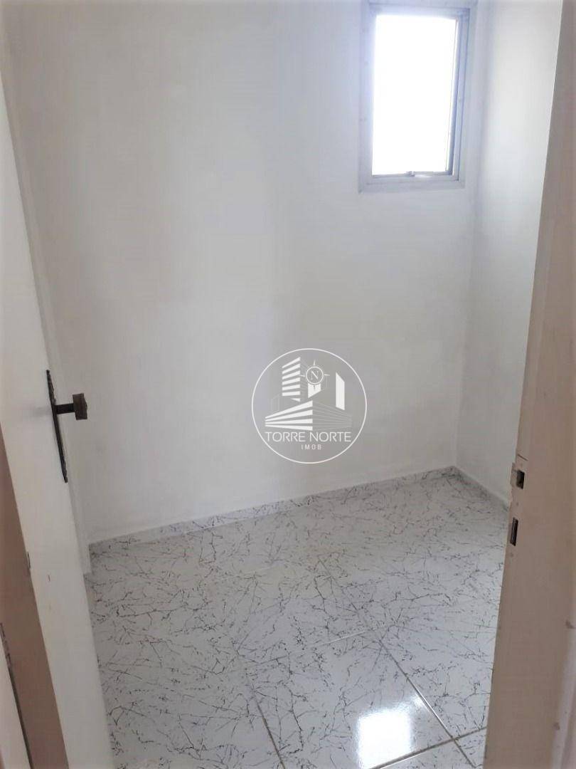 Apartamento à venda com 2 quartos, 60m² - Foto 15