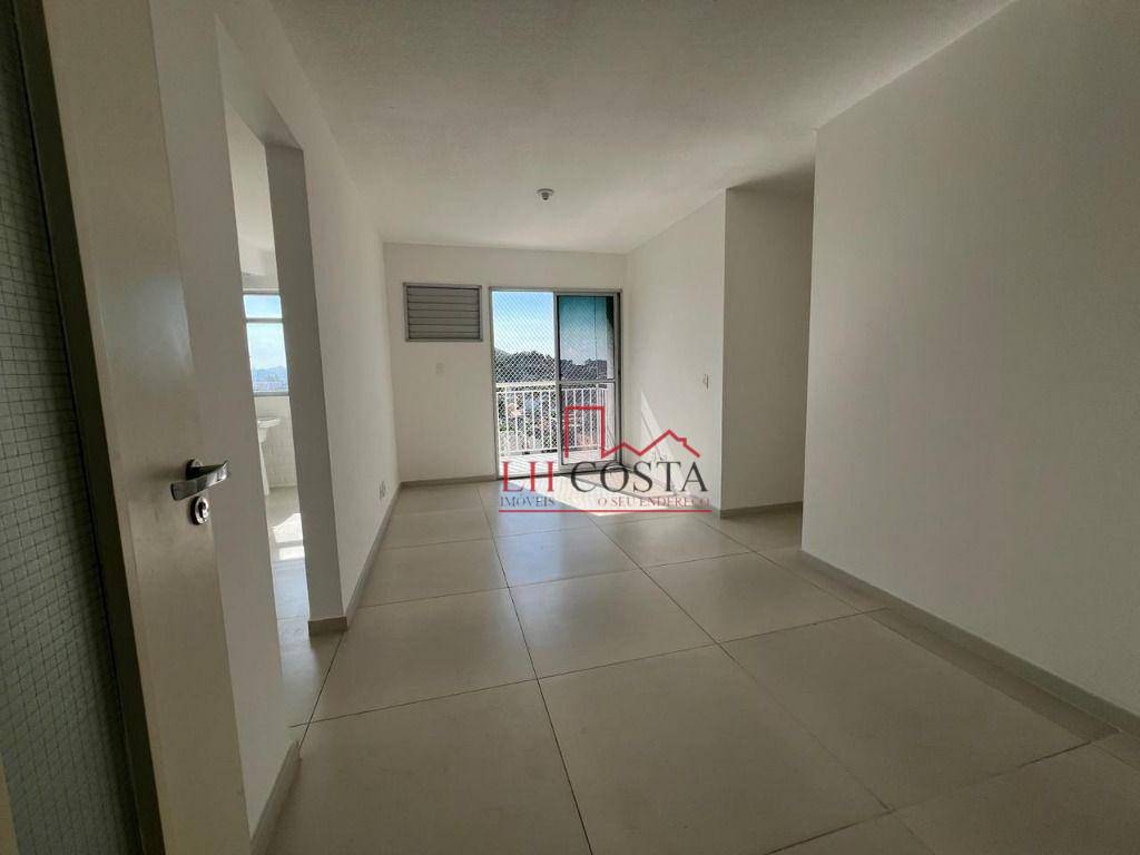 Apartamento à venda com 2 quartos, 62m² - Foto 3